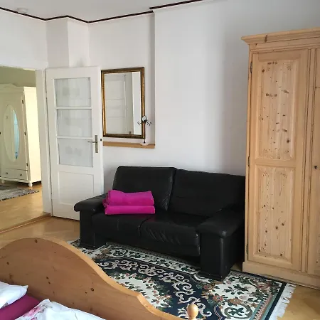 Apartment Urlaub Bei Freunden *